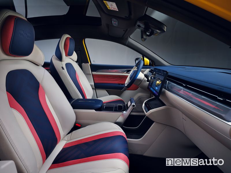 Aiways U6 SUV Coupé sedili anteriori