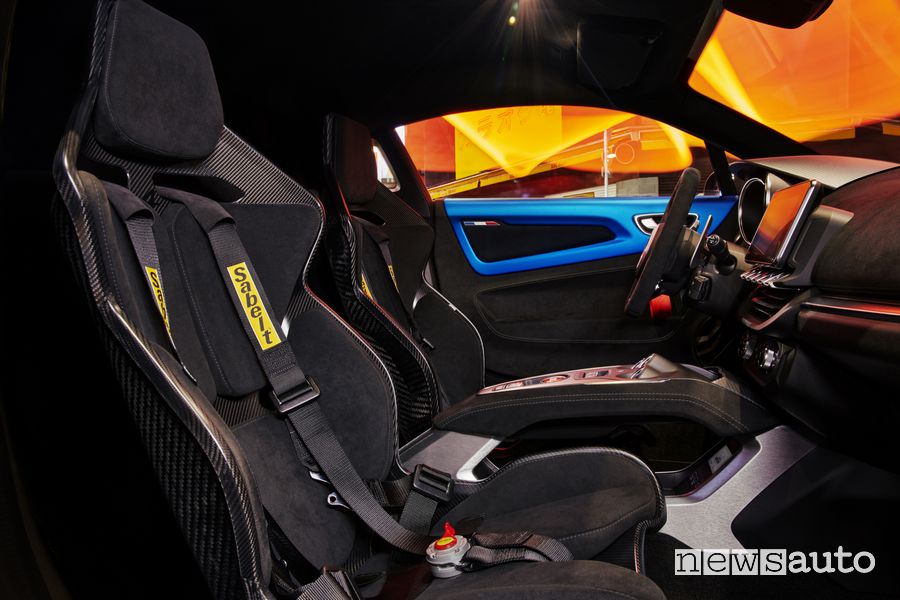 Sedili Sabelt Track abitacolo Alpine A110 R
