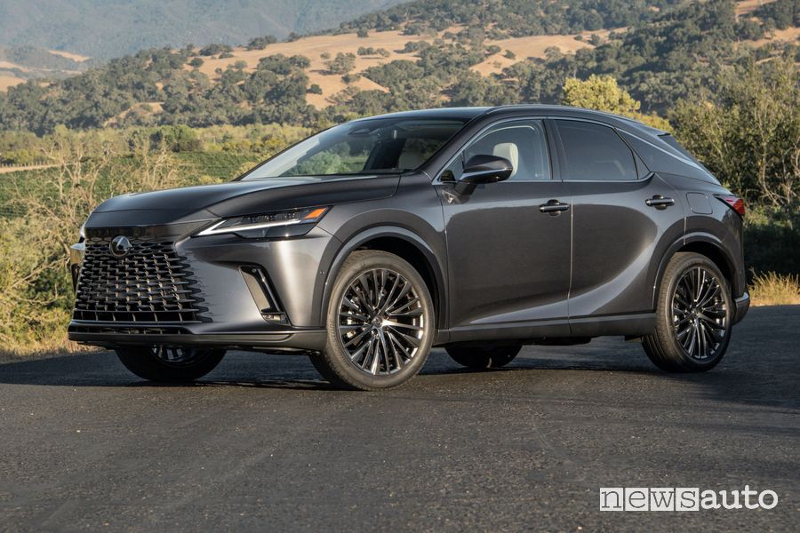Lexus RX 450h Luxury PHEV anteriore 3/4