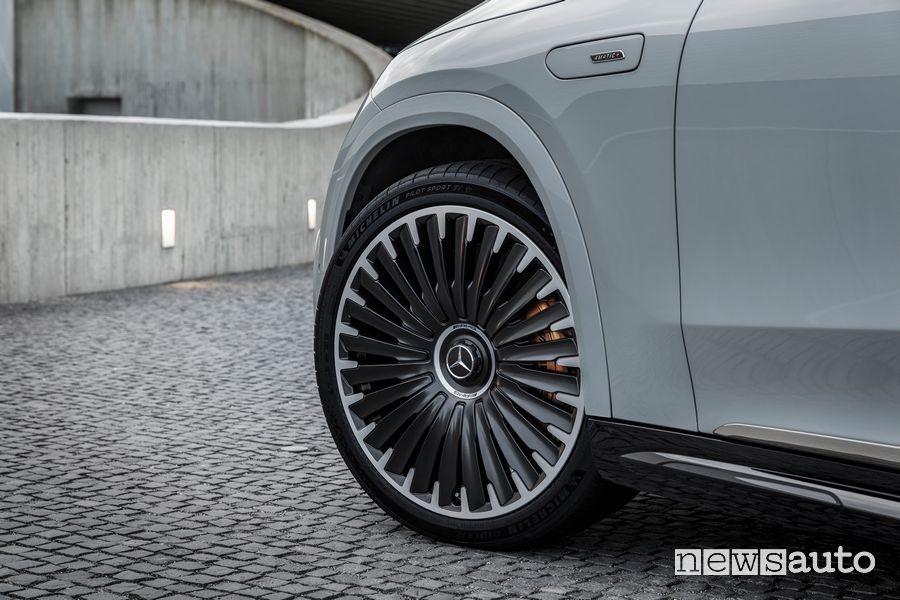 Cerchi in lega da 22" Mercedes AMG EQE 53 4MATIC+
