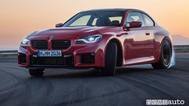 Nuova BMW M2 in derapata
