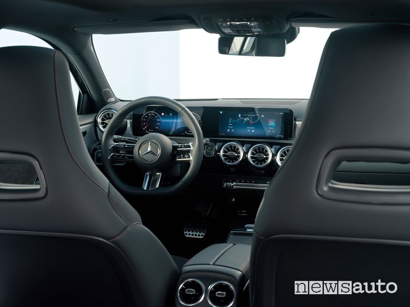 Abitacolo nuova Mercedes-Benz Classe A 250 e plug-in