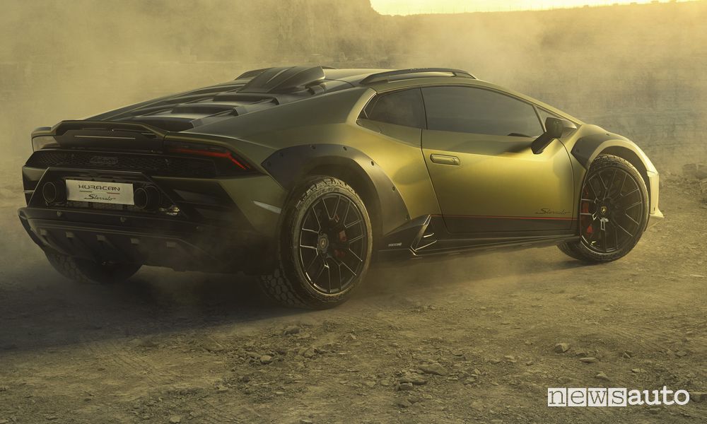 Lamborghini Huracán Sterrato posteriore 3/4