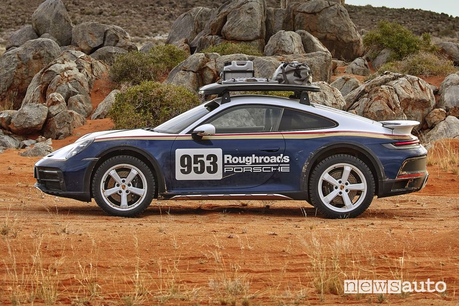 Porsche 911 Dakar laterale