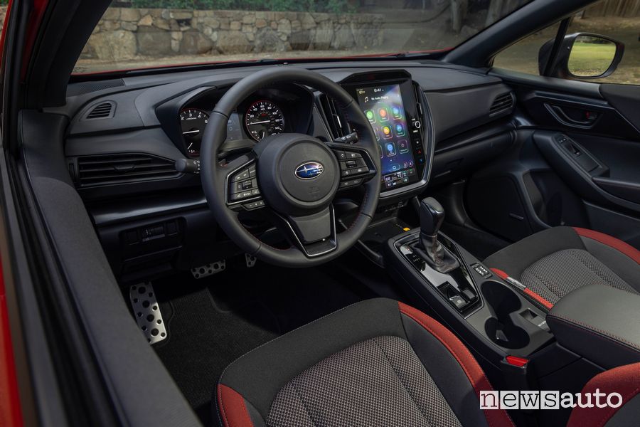Nuova Subaru Impreza RS volante abitacolo