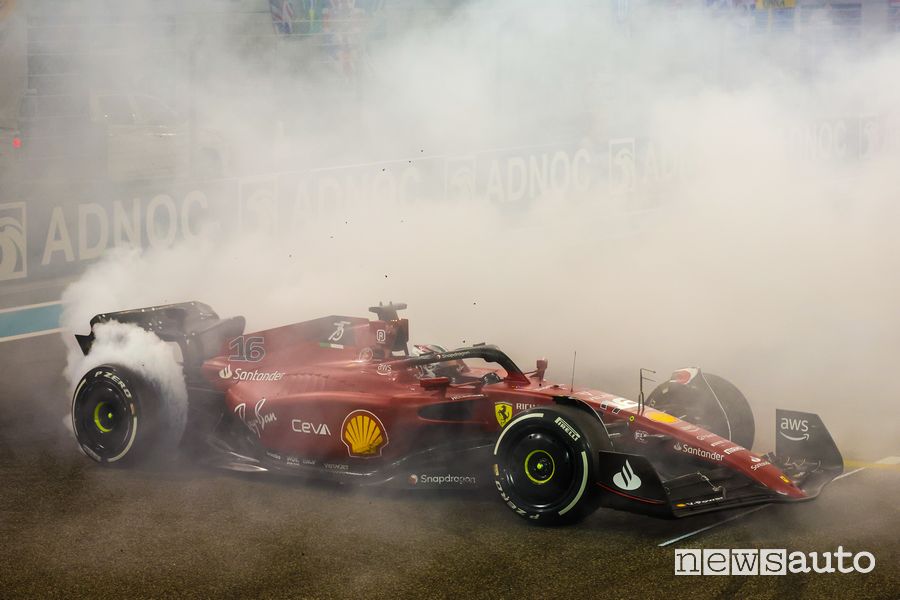 F1 Gp bu Dhabi 2022 Ferrari Leclerc testa coda