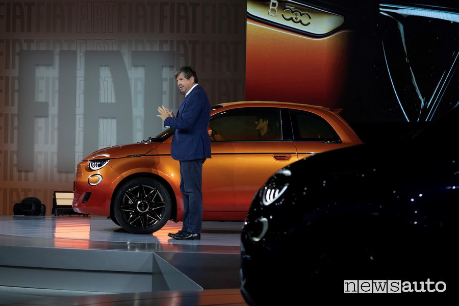 Salone di Los Angeles 2022 Fiat Olivier Francois