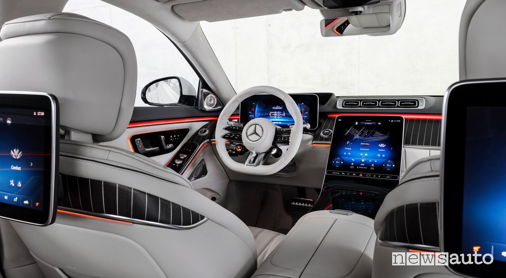Mercedes-AMG S 63 E Performance abitacolo