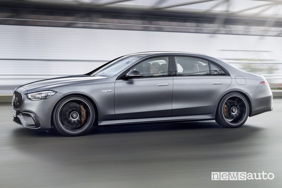 Mercedes-AMG S 63 E Performance su strada