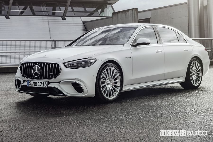 Mercedes-AMG S 63 E Performance anteriore 3/4