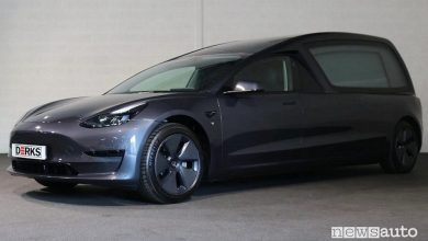 Carro funebre elettrico Tesla