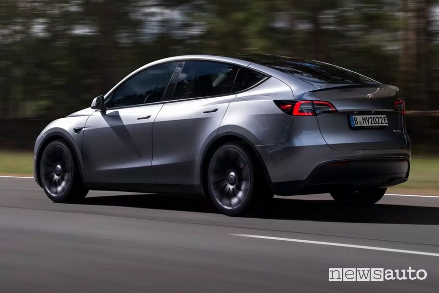 autonomia della Tesla Model Y