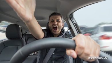 Bestemmia auto sanzioni