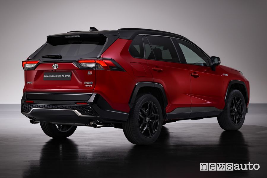 Toyota RAV4 GR Sport Plug-In Hybrid posteriore 3/4