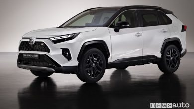 Toyota RAV4 GR Sport anteriore 3/4