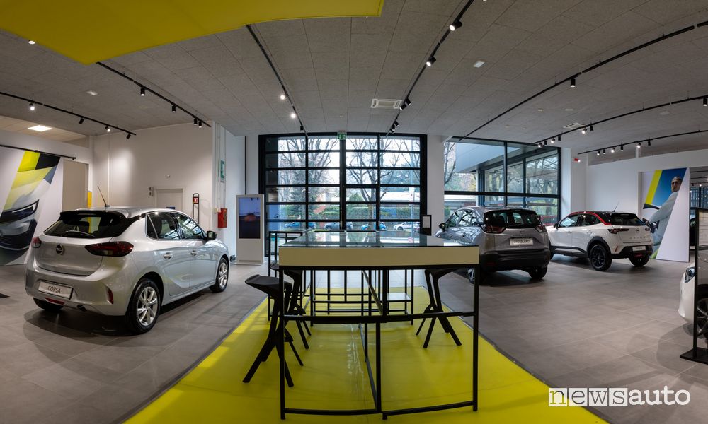 nuovo salone Opel di via Gattamelata a Milano