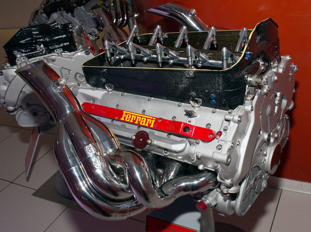 Motore Ferrari F1 3L V10 a 90° Foto Di Morio
