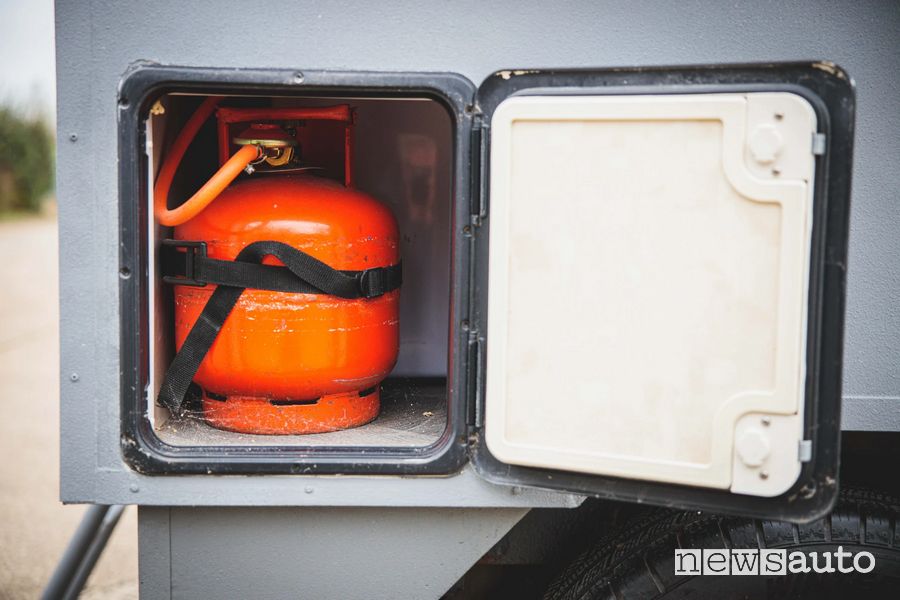Alloggio per bombola del gas nel camper