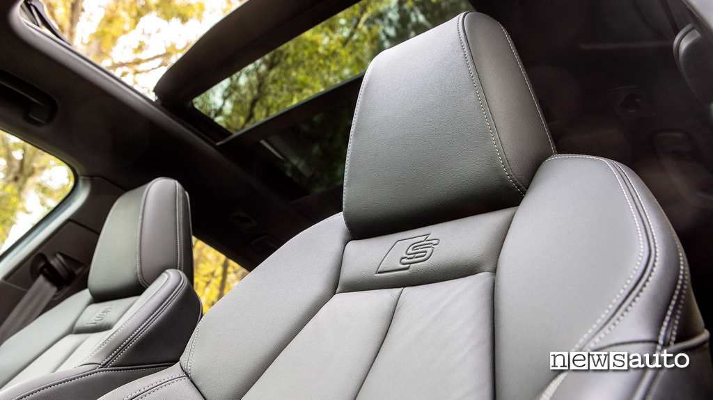 Audi Q4 e-tron sedili anteriori