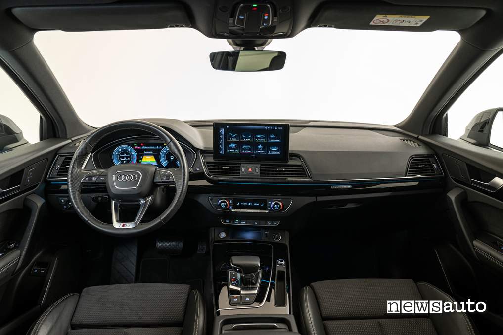 Audi Q5 Sportback Identity Black interni