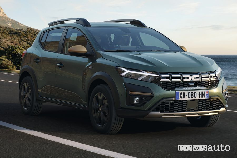 Dacia Sandero Stepway Extreme anteriore 3/4 su strada