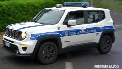 Jeep Renegade 4xe alla Polizia Locale di Roma