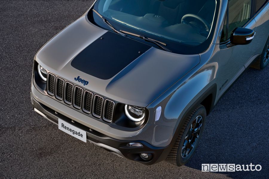 Jeep Renegade 4xe Upland Cross cofano anteriore