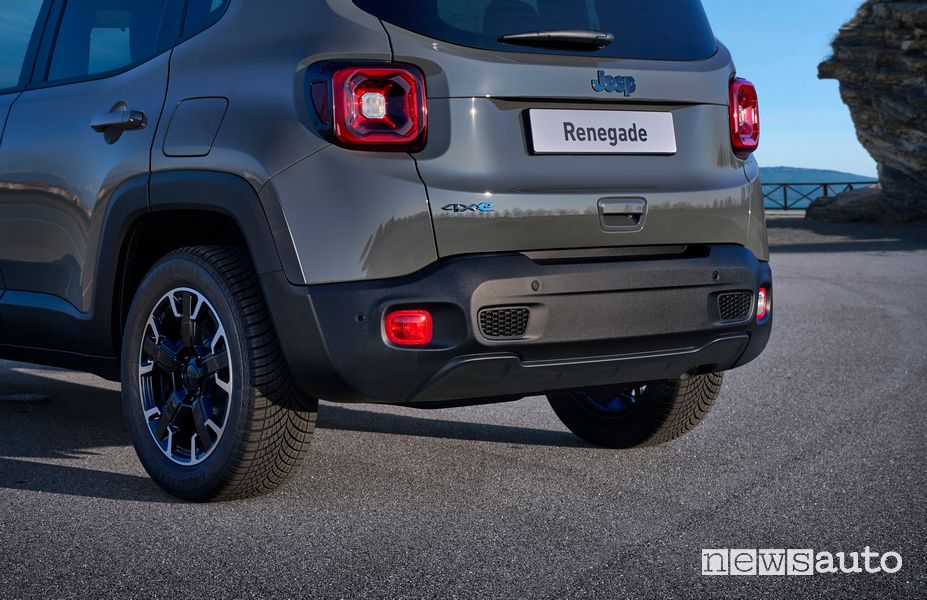 Jeep Renegade 4xe Upland Cross paraurti posteriore