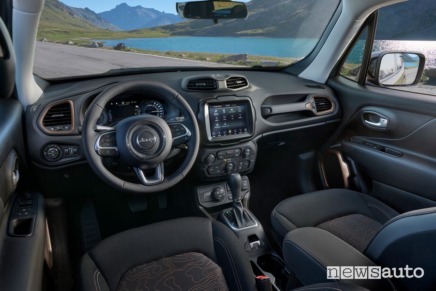 Jeep Renegade 4xe Upland Cross plancia abitacolo