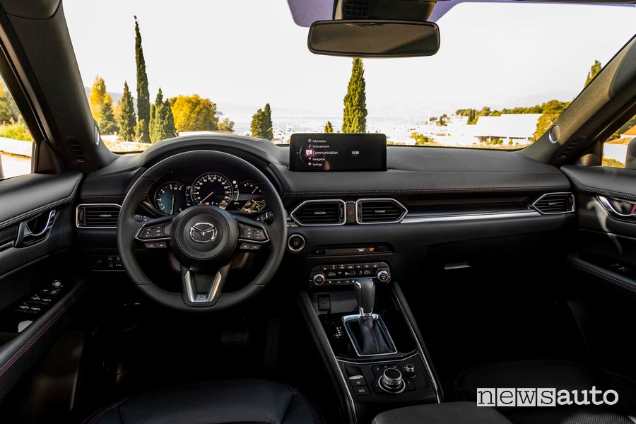Mazda CX-5 Homura plancia strumenti abitacolo