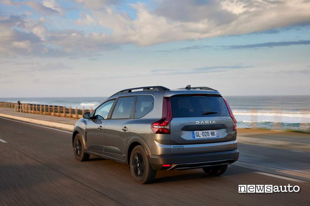 Posteriore Dacia Jogger Hybrid 140 7 posti