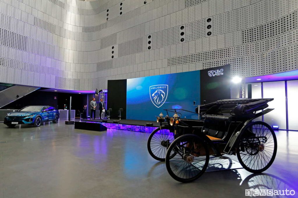 La prima auto venduta in Italia è stata questa Peugeot Type 3