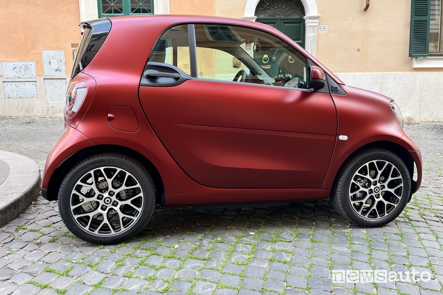 smart EQ fortwo racingred