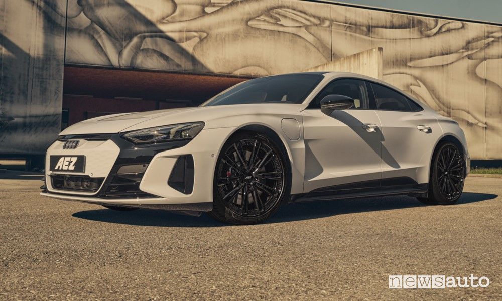 Audi e-tron GT con cerchi AEZ Alaska by Alcar