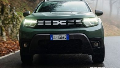 Dacia Duster Eco-G GPL frontale su strada