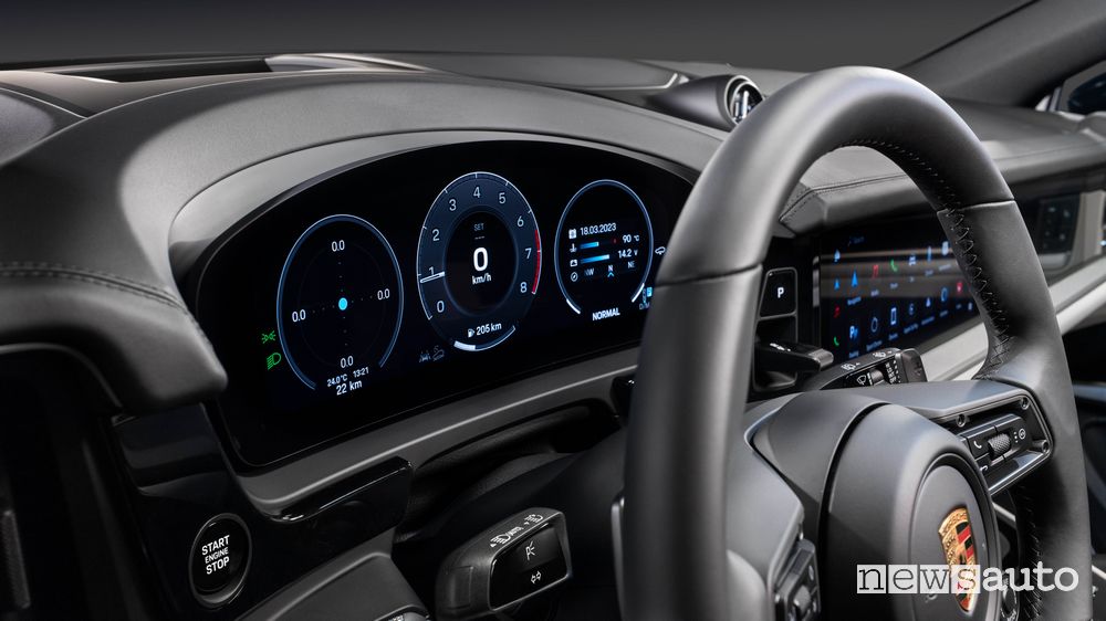 Nuova Porsche Cayenne display guidatore