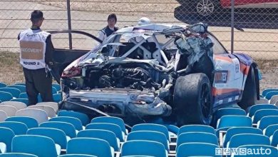 Incidente auto da corsa sulle tribune VIDEO
