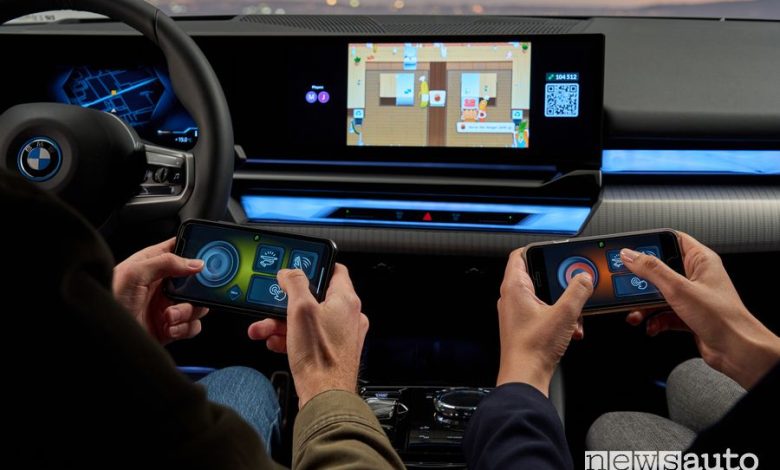 BMW i5 eDrive40 elettrica display opzione gioco