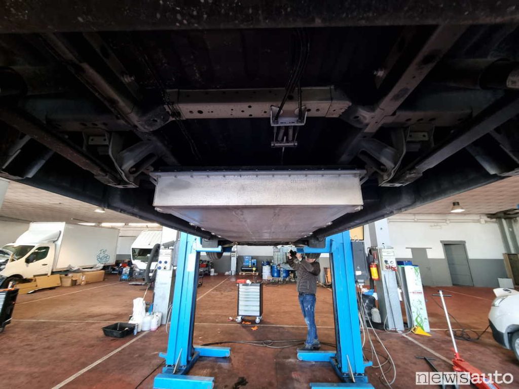 Alloggiamento batteria di trazione furgone elettrico