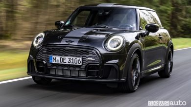 Mini John Cooper Works 1to6 anteriore 3/4 su strada