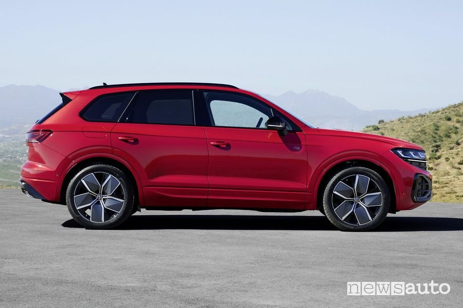 Volkswagen Touareg R-Line laterale