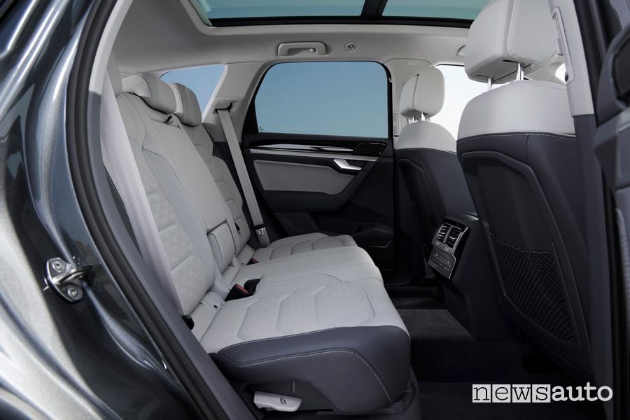 Volkswagen Touareg Elegance sedili posteriori abitacolo