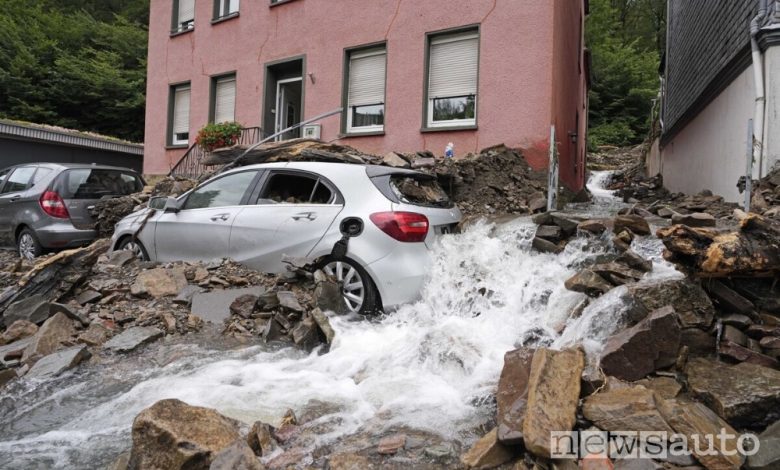 auto danneggiate da alluvioni