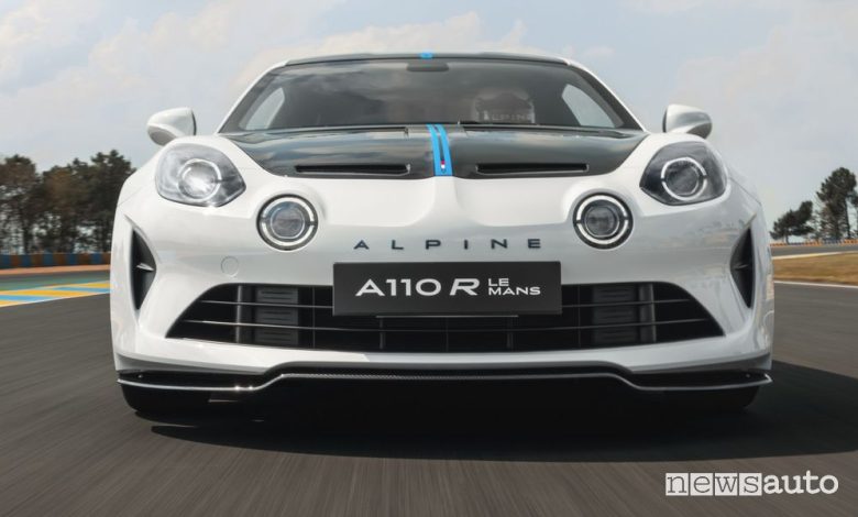 Alpine A110 R Le Mans frontale in pista