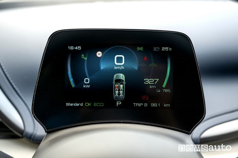 BYD Atto 3 display quadro strumenti