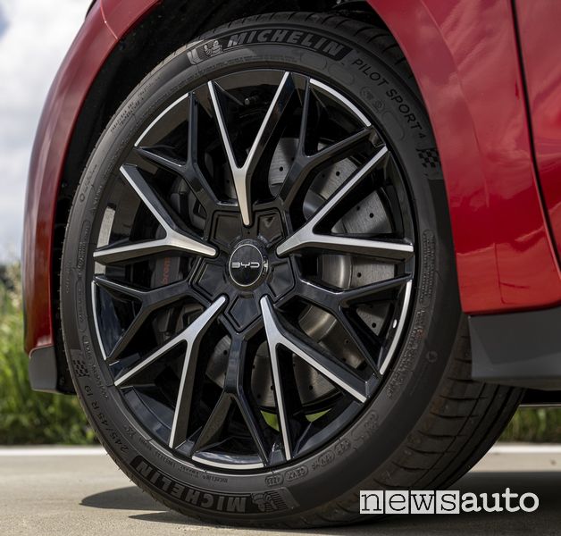 BYD Han cerchi in lega da 19"