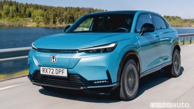 Honda e:Ny1 anteriore 3/4 su strada