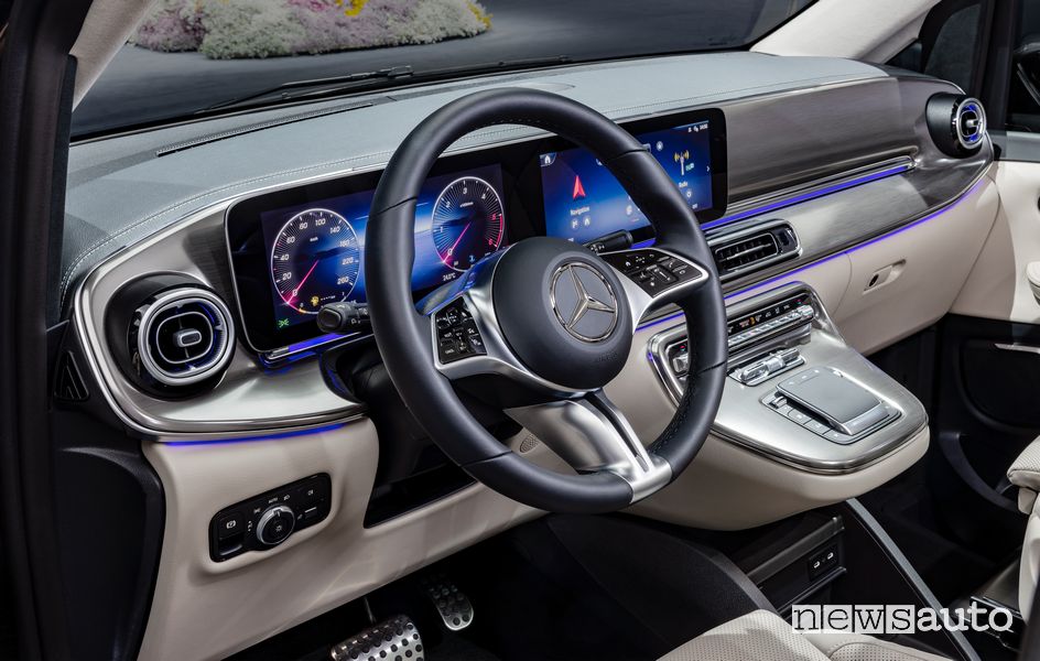Nuovo Mercedes Classe V volante abitacolo