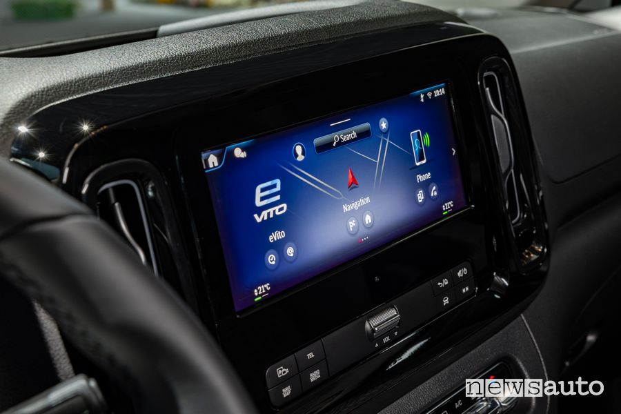 Nuovo Mercedes eVito display infotainment
