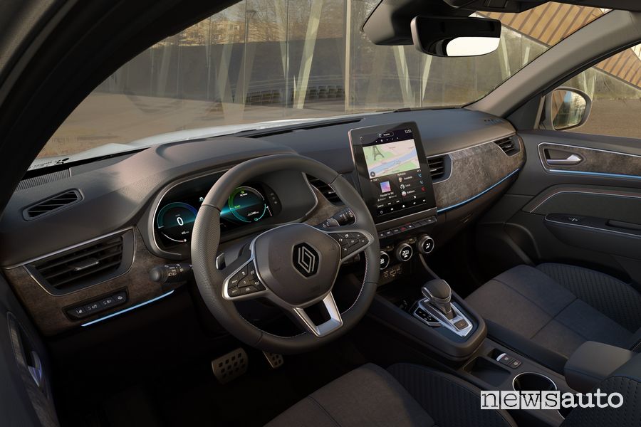 Nuova Renault Arkana Esprit Alpine plancia abitacolo